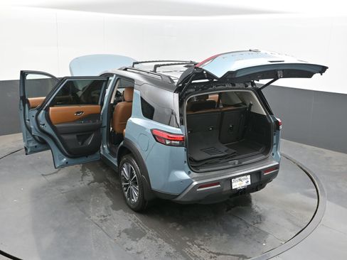 New 2026 Nissan Pathfinder Platinum AWD/4WD image 42