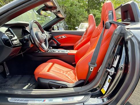 Used 2022 BMW Z4 sDrive30i w/ M Sport Package RWD image 13