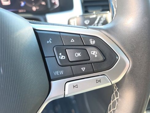 Used 2023 Volkswagen Atlas SEL image 17