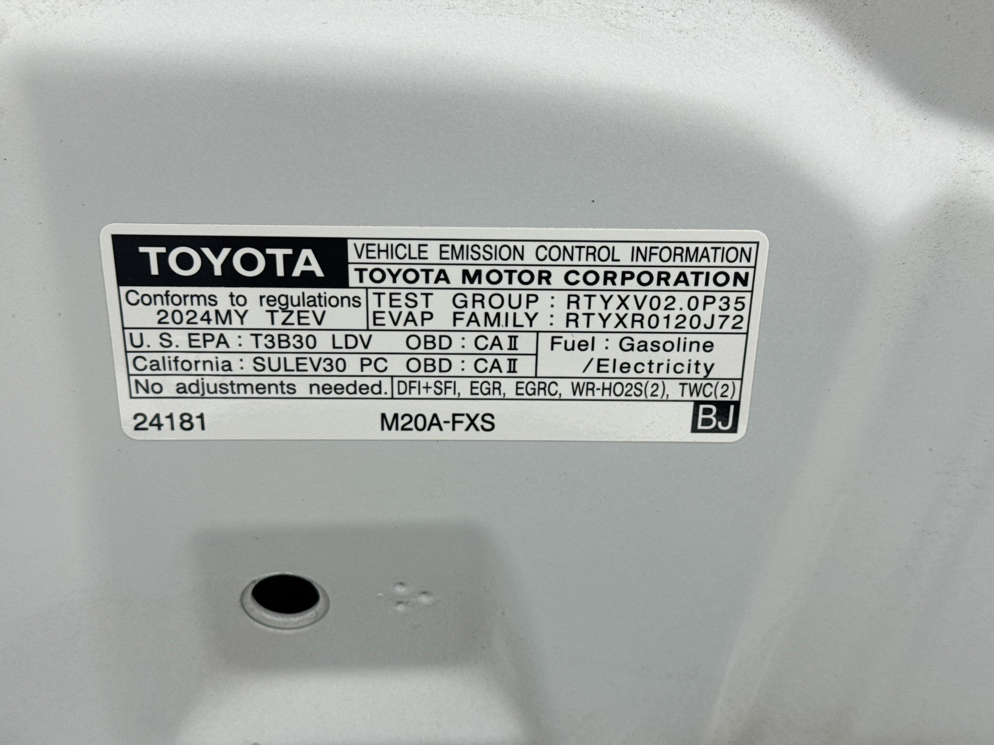 Used 2024 Toyota Prius Prime Premium w/ Advanced Technology Package FWD image 20