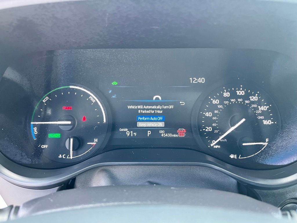 Used 2025 Toyota Sienna XLE FWD image 15