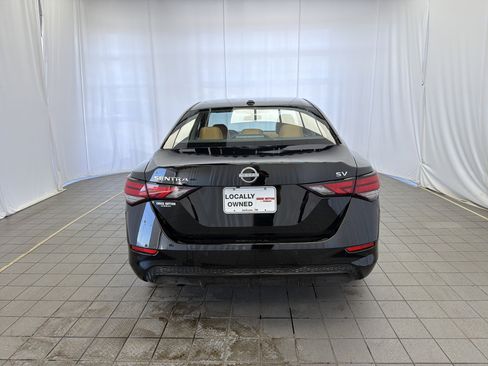 Used 2024 Nissan Sentra SV w/ SV Premium Package FWD image 5