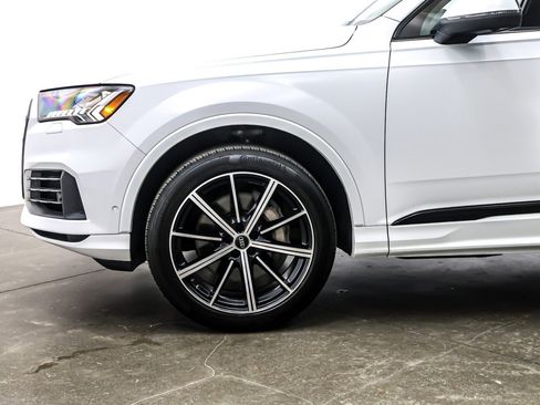 Used 2024 Audi Q7 3.0T Premium Plus image 11