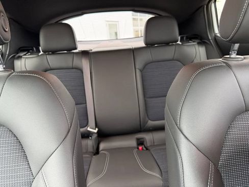 Used 2024 Buick Envista Preferred FWD image 32