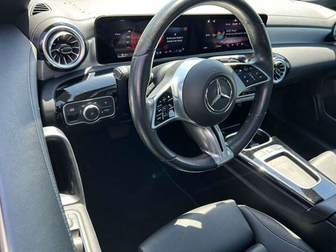 Used 2025 Mercedes-Benz CLA 250 image 9