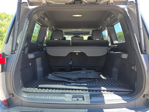 Used 2024 Lexus GX 550 AWD/4WD image 15