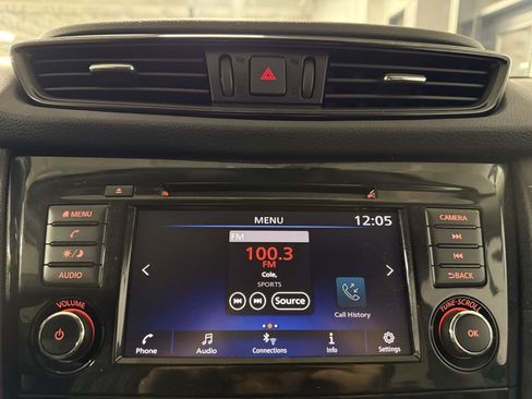 Used 2019 Nissan Rogue SV image 12