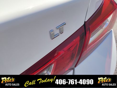 Used 2025 Chevrolet Malibu LT FWD image 12