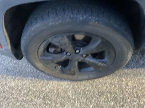 Used 2016 Jeep Cherokee Sport w/ Cold Weather Group image 4