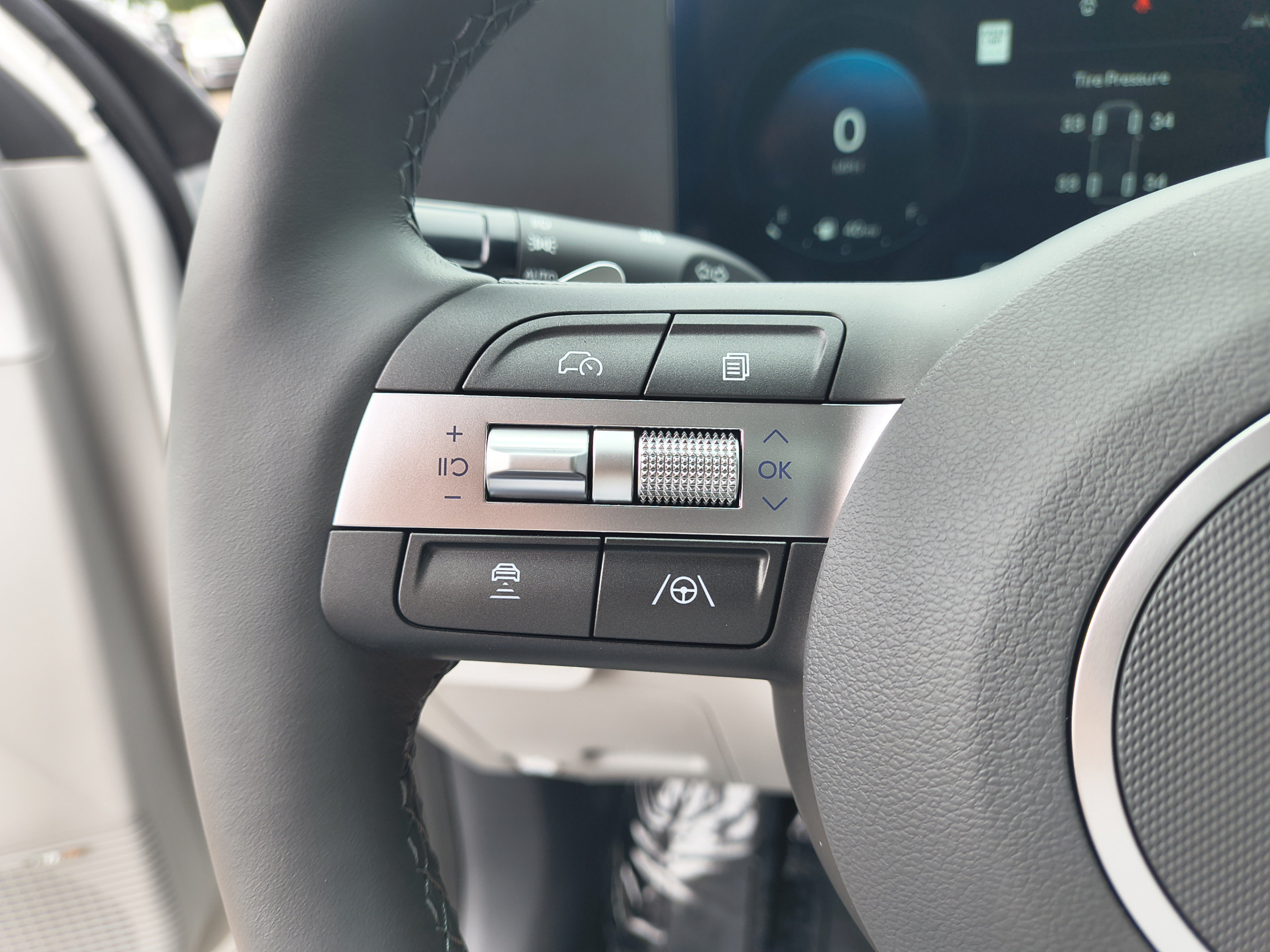 New 2027 Hyundai Kona Limited FWD image 31