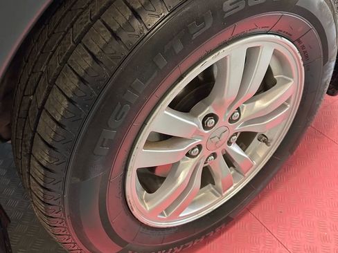 Used 2016 Mitsubishi Outlander ES image 31