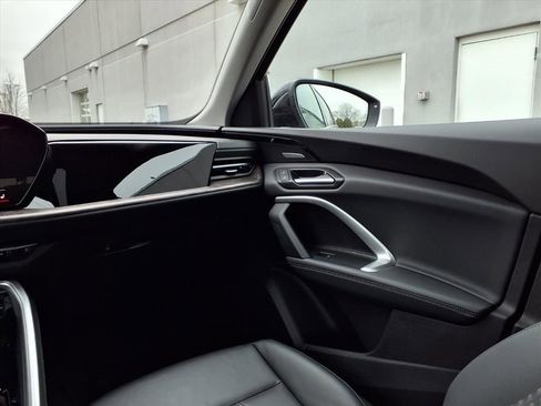 Used 2025 Audi Q5 Premium Plus w/ Premium Plus image 26