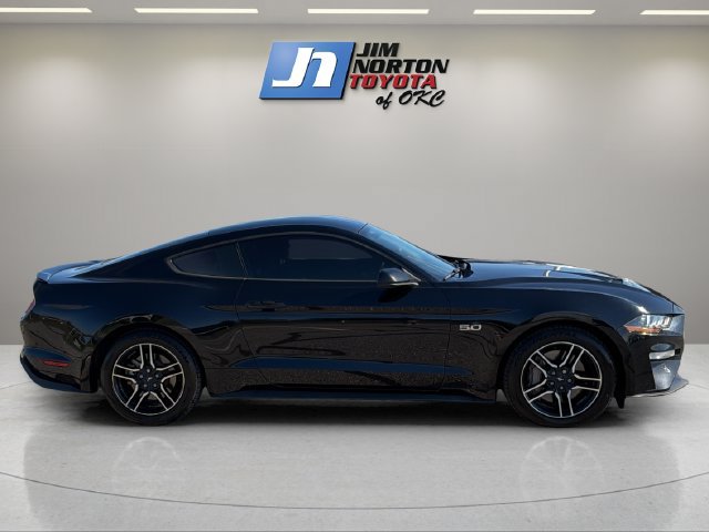 Used 2018 Ford Mustang GT RWD image 4