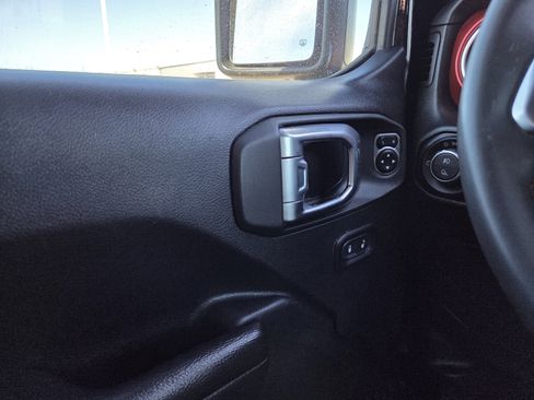 Used 2023 Jeep Gladiator Rubicon w/ Trailer Tow Package image 37