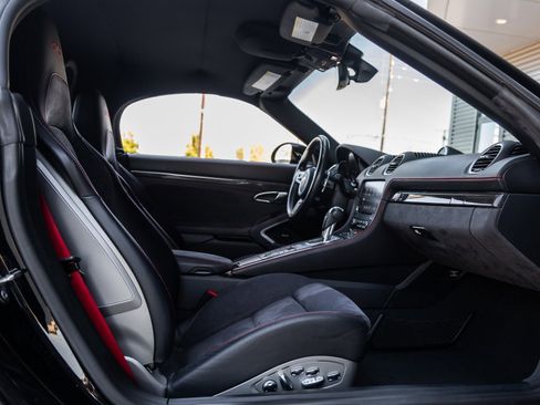Certified 2019 Porsche 718 Boxster GTS image 34
