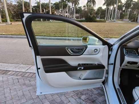 Used 2020 Lincoln Continental Black Label image 22