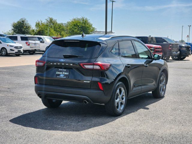 Used 2025 Ford Escape ST-Line Select AWD/4WD image 6