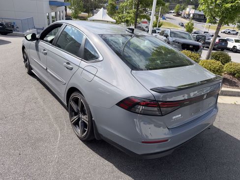 Used 2023 Honda Accord Sport image 7