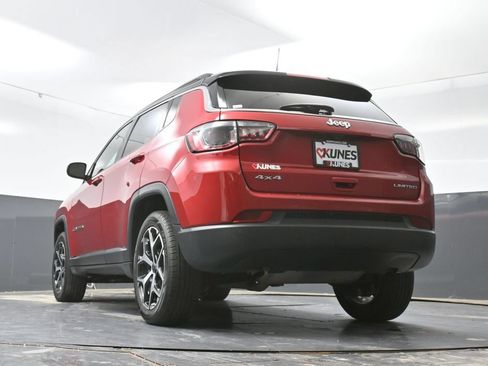 Used 2025 Jeep Compass Limited AWD/4WD image 57