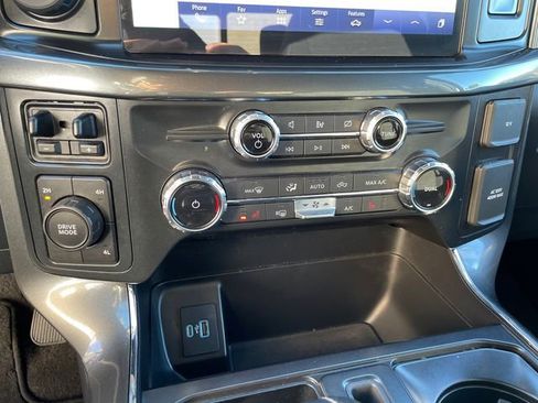 Certified 2022 Ford F150 XLT w/ Equipment Group 302A High image 35