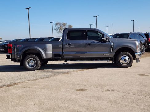 New 2026 Ford F350 Lariat w/ FX4 Off-Road Package image 7