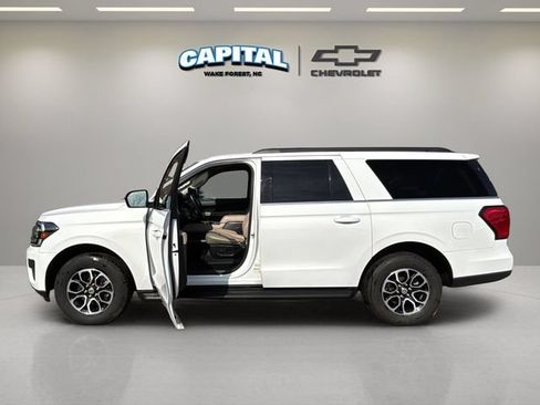 Used 2024 Ford Expedition Max XLT AWD/4WD image 13