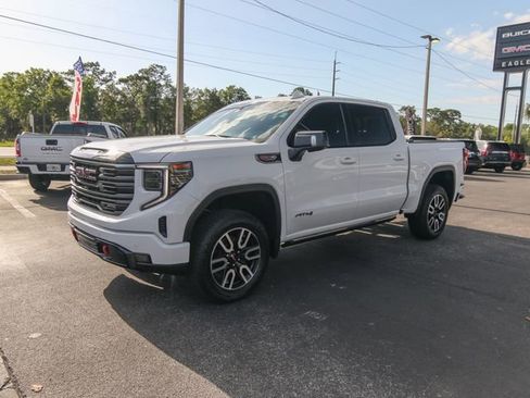 Used 2025 GMC Sierra 1500 AT4 w/ AT4 Premium Package image 4