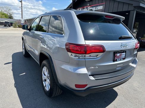 Used 2021 Jeep Grand Cherokee Laredo AWD/4WD image 8