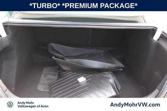 Used 2016 Buick Regal Premium FWD image 9
