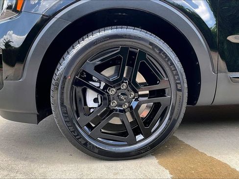 Used 2025 Kia Telluride SX X-Line AWD/4WD image 11