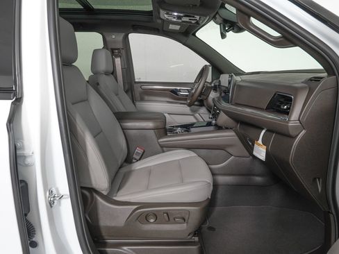 Used 2026 Chevrolet Tahoe Z71 w/ Comfort Package image 10