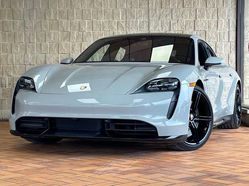 Used 2021 Porsche Taycan Turbo image 2
