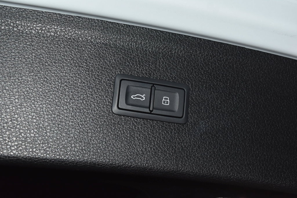 Used 2024 Audi Q5 2.0T Premium Plus AWD/4WD image 33