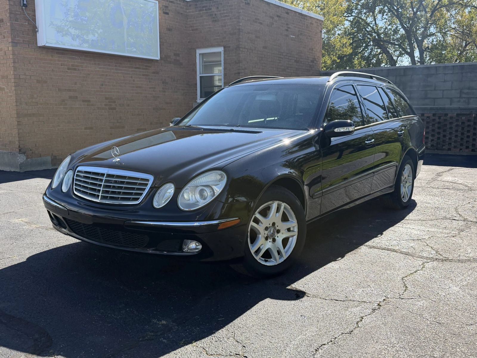 Used 2004 Mercedes-Benz E 320 Wagon image 2