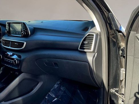 Used 2020 Hyundai Tucson SE w/ Cargo Package image 23