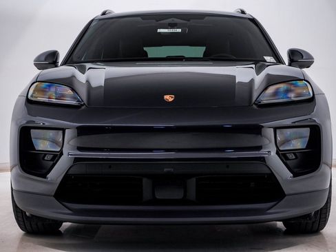 New 2025 Porsche Macan 4S Electric image 6