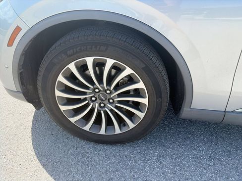 Used 2021 Lincoln Aviator Reserve RWD image 14