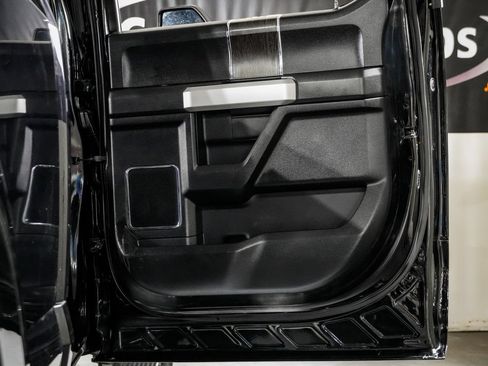 Used 2021 Ford F250 Lariat w/ Lariat Ultimate Package AWD/4WD image 38