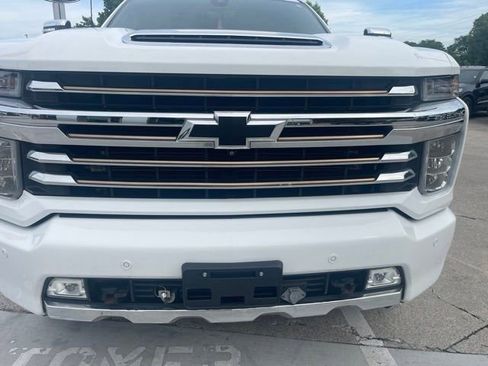 Used 2020 Chevrolet Silverado 3500 High Country w/ Z71 Off-Road Package AWD/4WD image 2