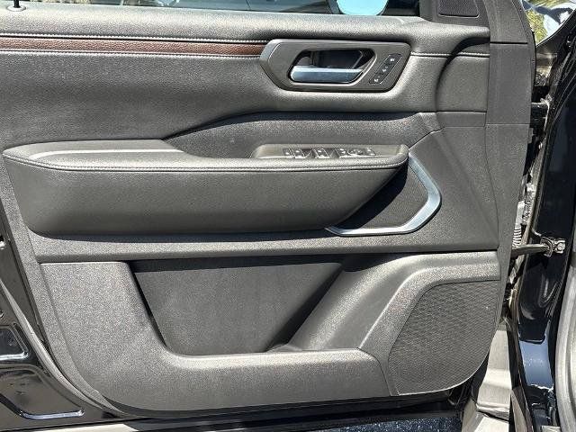 Certified 2025 Nissan Armada Platinum w/ Convenience Package RWD image 21