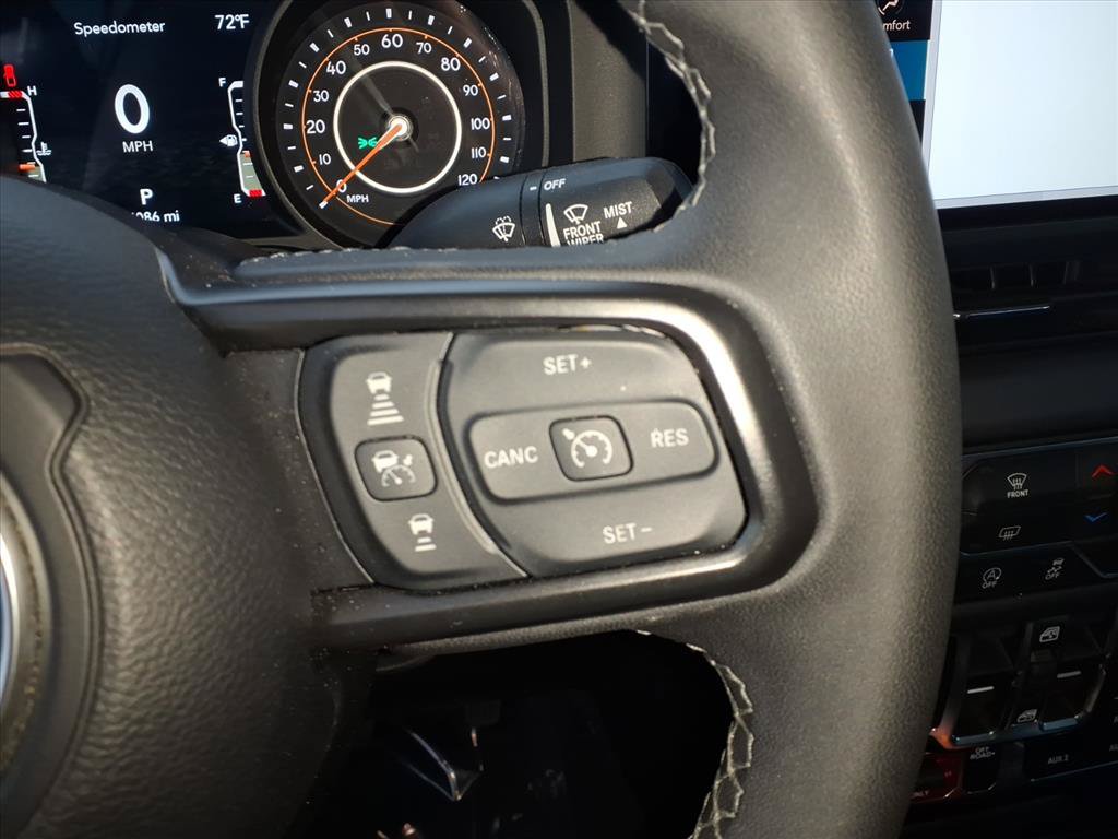 Used 2026 Jeep Gladiator Mojave AWD/4WD image 18