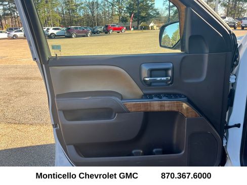 Used 2015 GMC Sierra 1500 SLE w/ SLE Value Package image 11