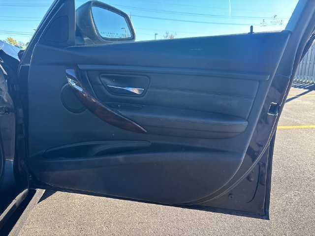 Used 2014 BMW 328i xDrive Sedan AWD/4WD image 31