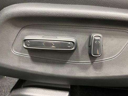New 2026 Honda HR-V EX-L image 13