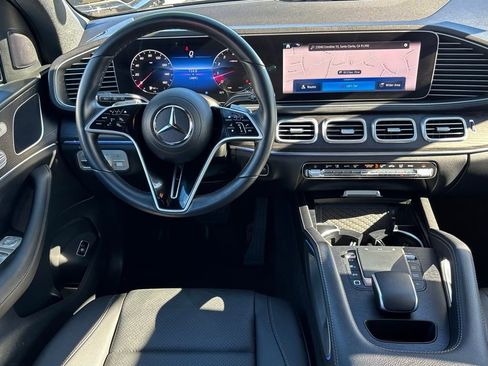 Used 2025 Mercedes-Benz GLE 450 4MATIC image 11