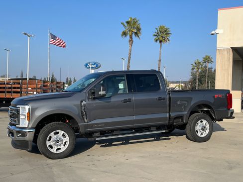 New 2026 Ford F350 XLT w/ FX4 Off-Road Package AWD/4WD image 1