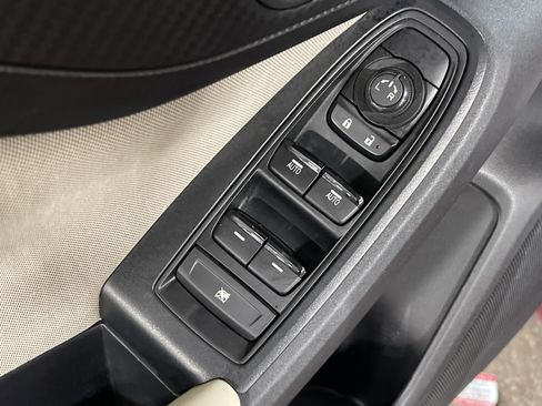 Used 2023 Subaru Impreza Premium image 7