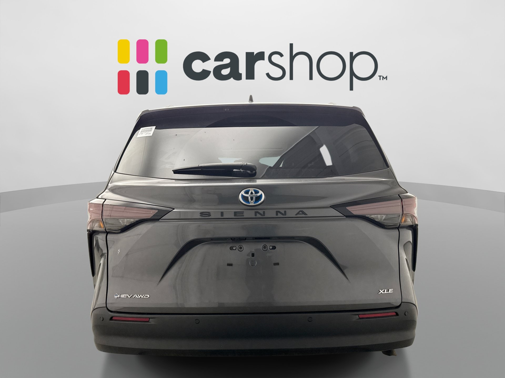 Used 2025 Toyota Sienna XLE AWD/4WD image 4
