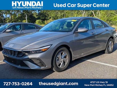 Used 2024 Hyundai Elantra SE