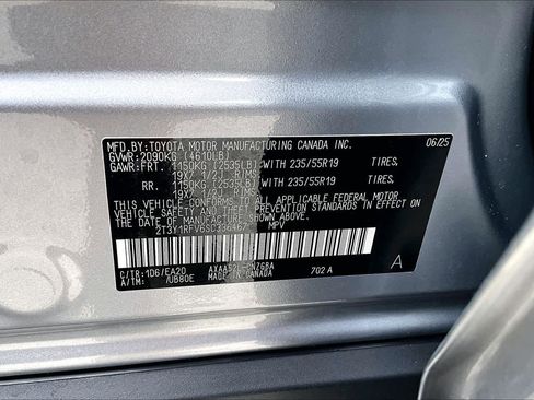 Used 2025 Toyota RAV4 Limited w/ Weather Package image 33